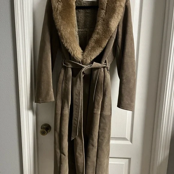 Women's Vintage Suede Fur Lined Brown Fur Collar Coat - Picture 3 of 10